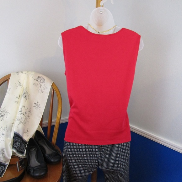 🌹Host Pick🌹Classic Red Essential Tank Top - NWOT - Picture 5 of 6